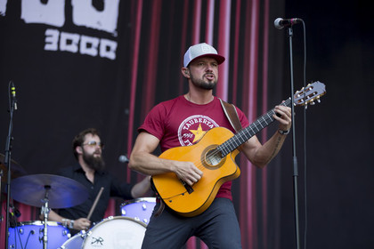 Es geht los! - Fotos: Django 3000 live beim Taubertal Festival 2015 