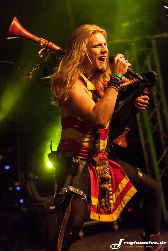 Feuerschwanz (live beim Rock im Hinterland 2015)