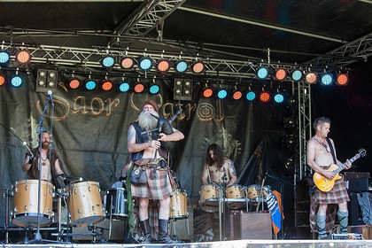 Schotten rocken - Fotos: Saor Patrol live beim Mittelalterlich Phantasie Spectaculum 2015 in Speyer 
